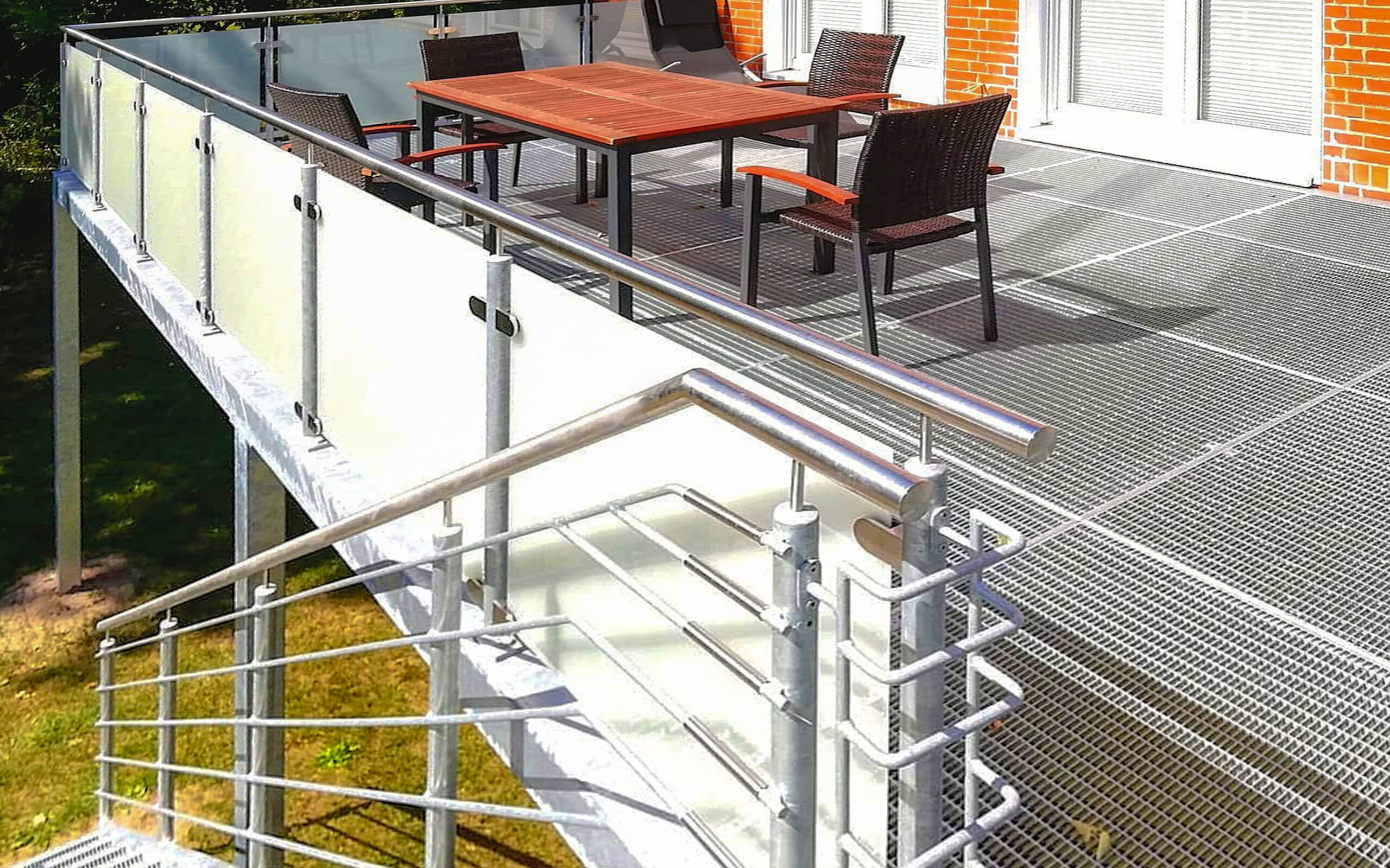 Hochwertige Balkon- und Treppenanlage der Firma Klenke + Klatt GmbH